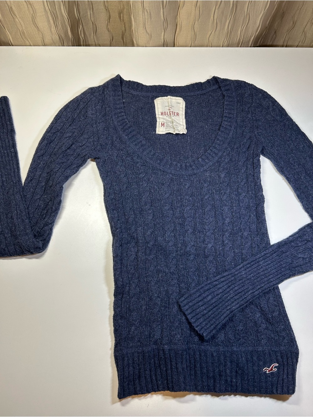 Hollister Vintage Junior's Medium Dark Navy Cable Scoop Neck Rabbit Hair Sweater